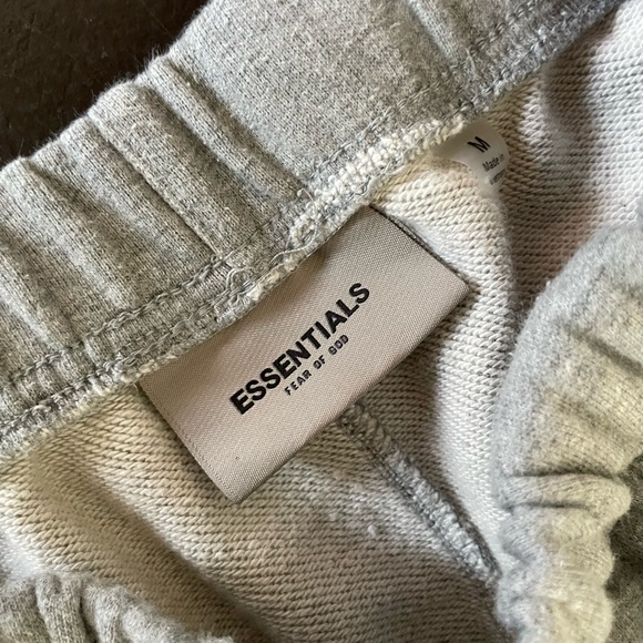 ESSENTIALS sweatpants, read description. - Picture 4 of 5